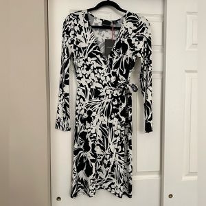 NWT Cynthia Rowley wrap dress size XS